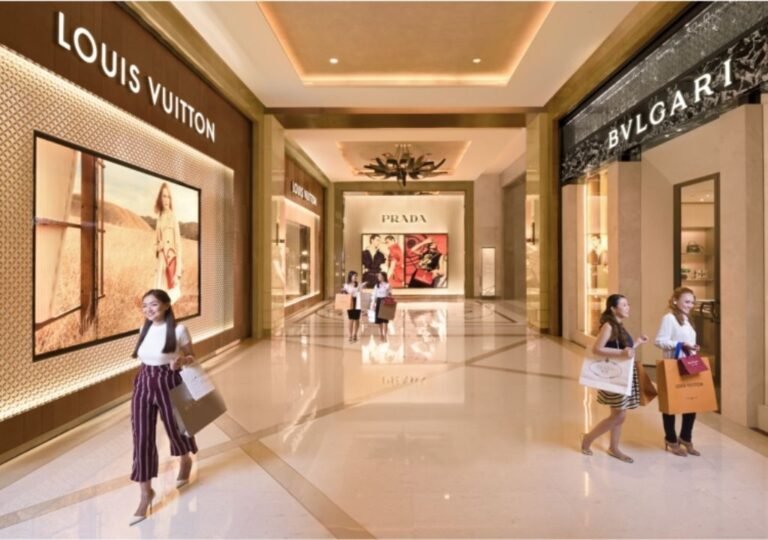 솔레어 부티크 아케이드 명품 쇼핑 거리