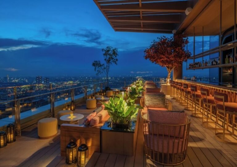 솔레어 리조트 노스 스카이라운지 야경 사진