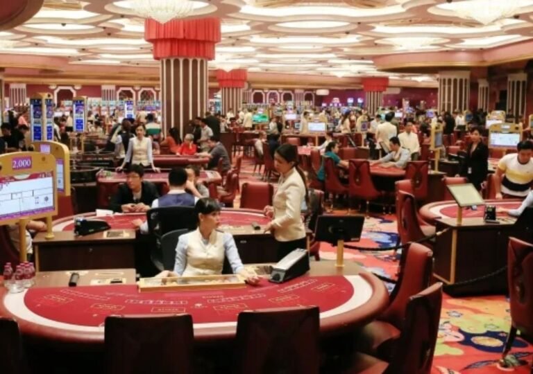 바카라와 블랙잭 테이블 세팅 모습