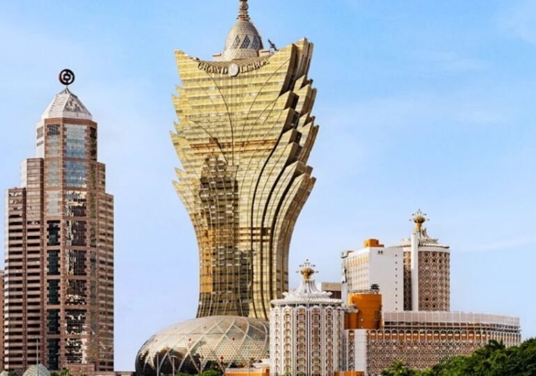 마카오 SJM 홀딩스 그랜드 리스보아 호텔 외관 이미지, 3분기 실적 하락 관련 보도