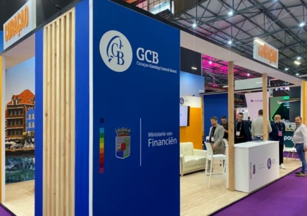 퀴라소 게임 라이선스 GCB 전시 부스 이미지