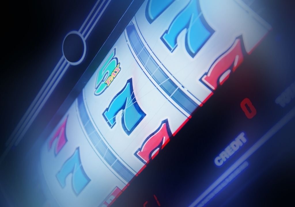 슬롯머신 심볼 배당 구조 예시 – 슬롯 릴에서 7 심볼 조합이 나타난 화면