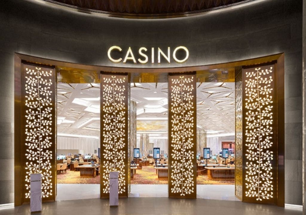 롯데투어 카지노 매출 증가와 관련된 제주 드림타워 카지노 입구 전경